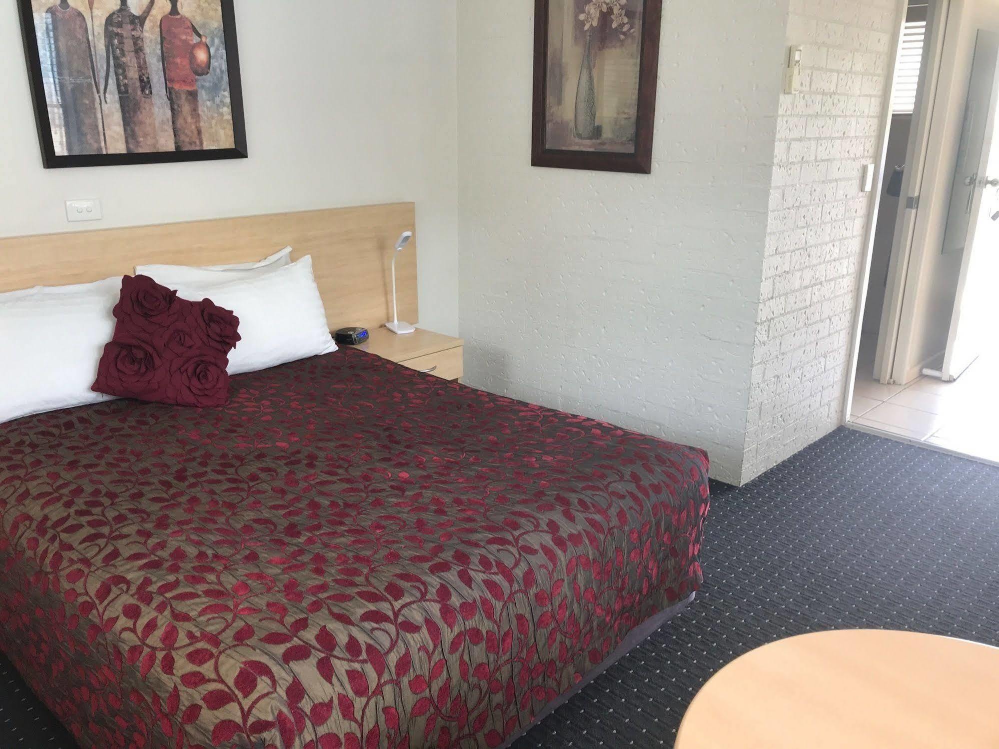 Motel Grande タムワース エクステリア 写真
